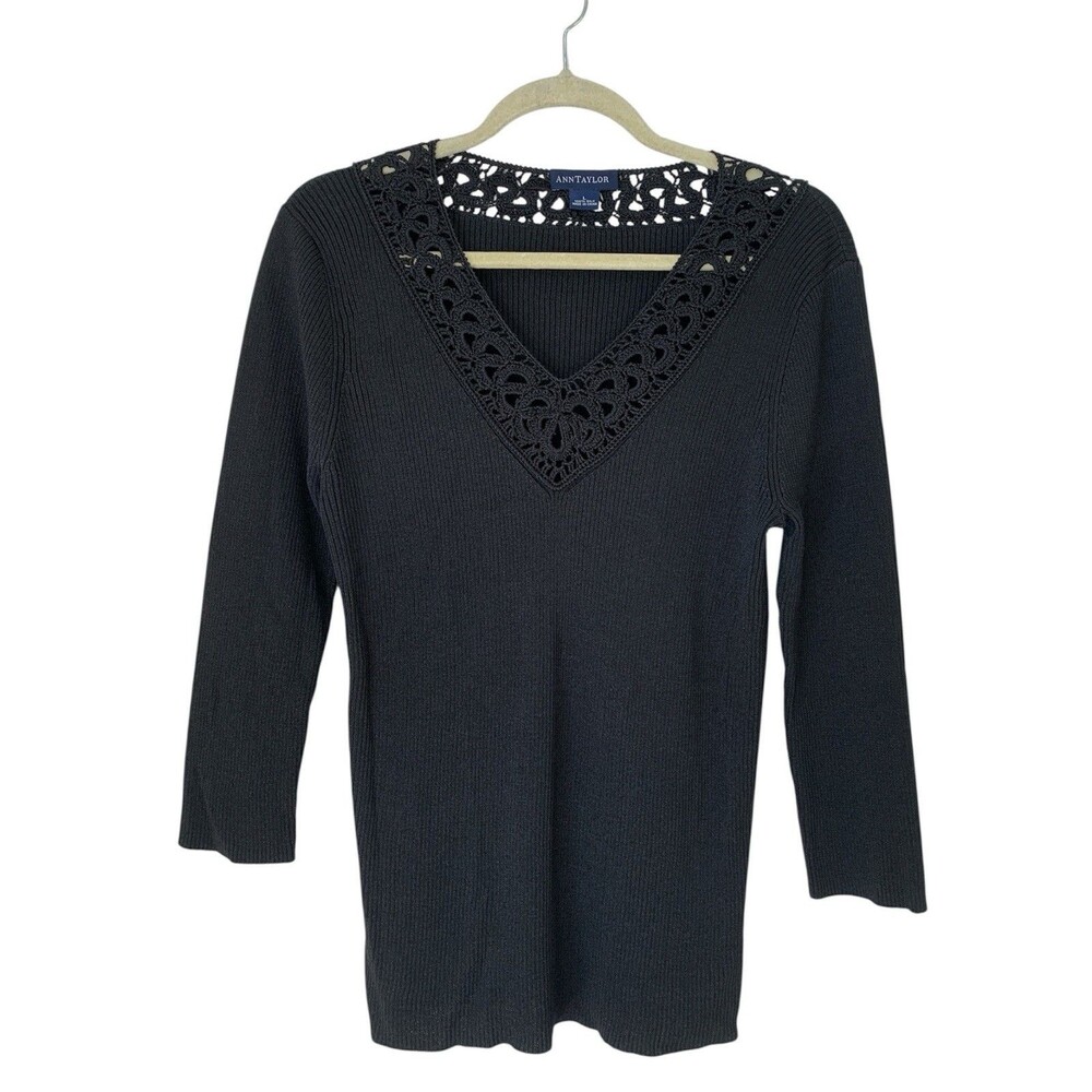 Vintage Ann Taylor Crochet V-Neck Top 100% Silk 3/4 Sleeve Black - Size Large